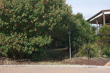 12 Crusoe Ct, Castaways Beach, QLD 4567