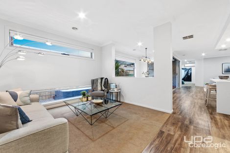 Property photo of 15 Dahlia Drive Caroline Springs VIC 3023