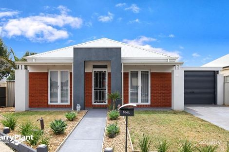 Property photo of 10 Roanoke Green Craigieburn VIC 3064