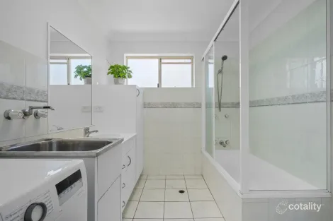 Property photo of 10/98 Pembroke Road Coorparoo QLD 4151