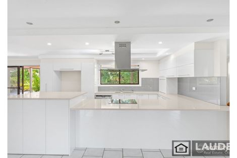 Property photo of 2 Shelly Close Wallabi Point NSW 2430