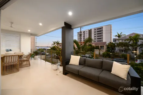 Property photo of 1/5 Whiting Street Labrador QLD 4215