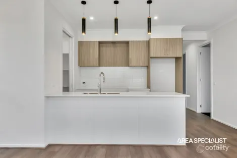 Property photo of 21 Fritelli Circuit Wyndham Vale VIC 3024