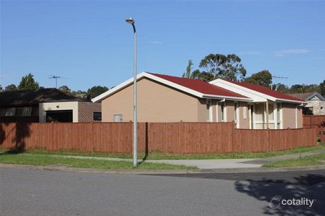 Property photo of 8 Bittern Drive Endeavour Hills VIC 3802