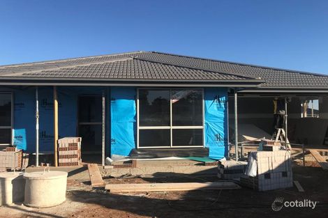 Property photo of 46 Hindmarsh Esplanade Dubbo NSW 2830