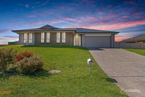 Property photo of 24 Sullivan Circuit Orange NSW 2800