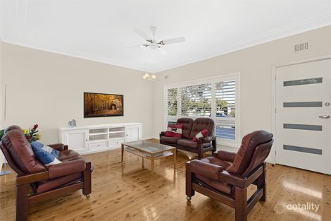 Property photo of 61 Camellia Circle Woy Woy NSW 2256