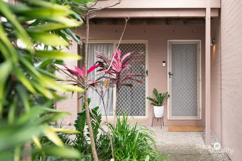 Property photo of 19/29 Oatland Crescent Holland Park West QLD 4121