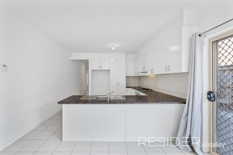 Property photo of 8 Methven Avenue South Morang VIC 3752