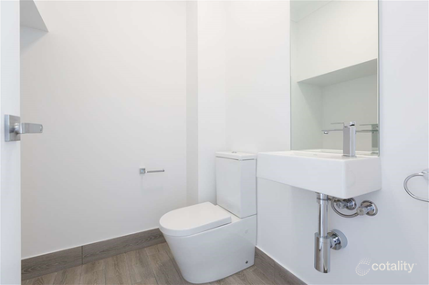 Property photo of 23/6 Park Cove Boulevard Hope Island QLD 4212
