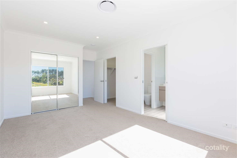 Property photo of 23/6 Park Cove Boulevard Hope Island QLD 4212
