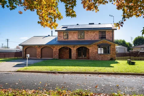 1 Mclaurin Cres, Holbrook, NSW 2644