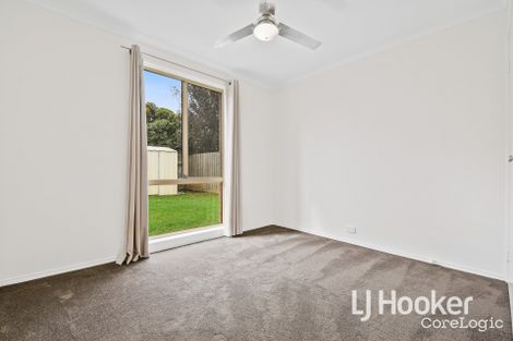 Property photo of 6 Stella Place Pakenham VIC 3810