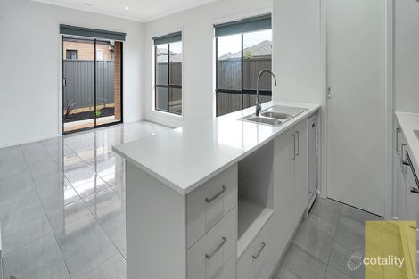 Property photo of 7 Milton Place Strathtulloh VIC 3338