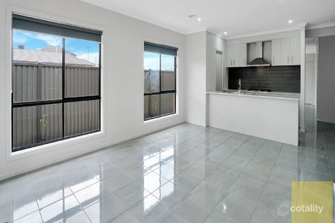 Property photo of 7 Milton Place Strathtulloh VIC 3338