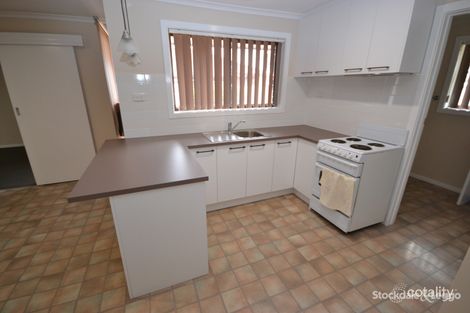 Property photo of 11 Keynes Court Deer Park VIC 3023