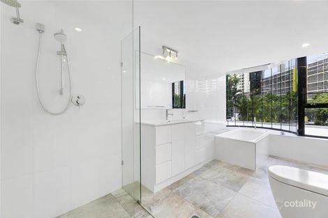 Property photo of 23 Peak Avenue Main Beach QLD 4217