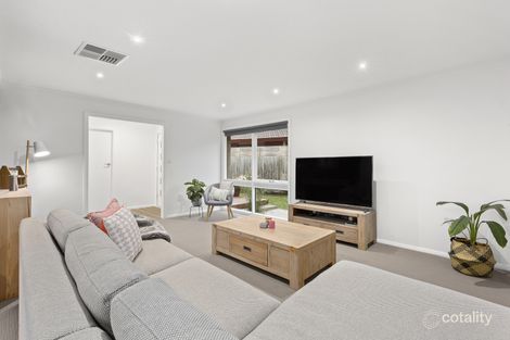 Property photo of 4 Taverner Square Frankston VIC 3199