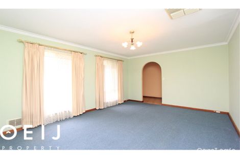 Property photo of 22 Sinian Crescent Willetton WA 6155