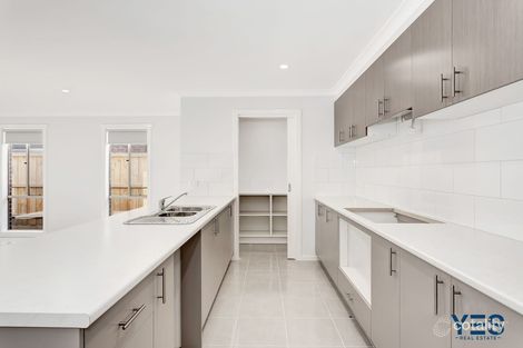 Property photo of 14 Unison Drive Clyde VIC 3978