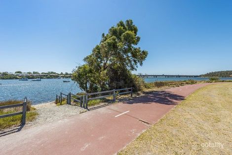 Property photo of 2 Central Road Rossmoyne WA 6148