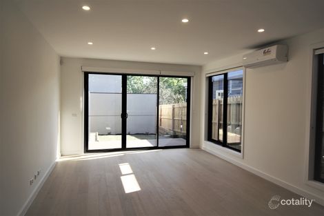 Property photo of 1/39 Aikman Crescent Chadstone VIC 3148