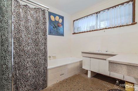 17 Inwood Rd, Elizabeth East, SA 5112