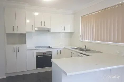 Property photo of 3/3 Brodie Close Bomaderry NSW 2541
