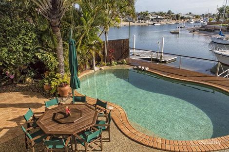 Property photo of 27 Adelong Crescent Buddina QLD 4575