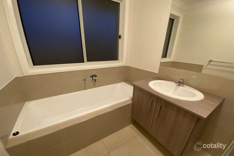 Property photo of 47 Greta Drive Hamilton Valley NSW 2641