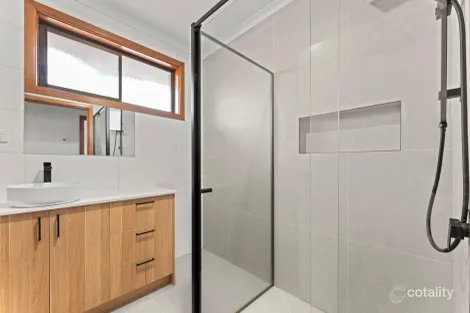 Property photo of 1/30-32 Kinlora Avenue Epping VIC 3076