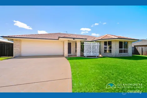11 Smerdon Way, Glass House Mountains, QLD 4518