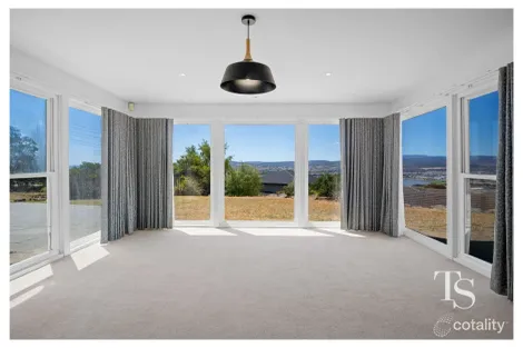 15 Lachlan Pde, Trevallyn, TAS 7250