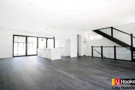 Property photo of 19 Kitchen Road Port Melbourne VIC 3207