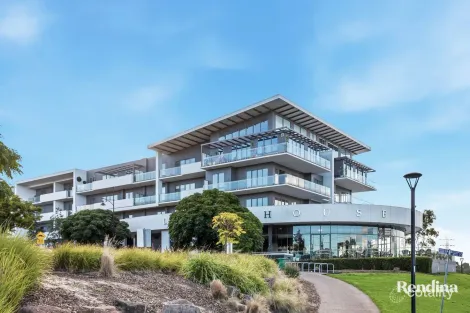 210/55 Cumberland Dr, Maribyrnong, VIC 3032