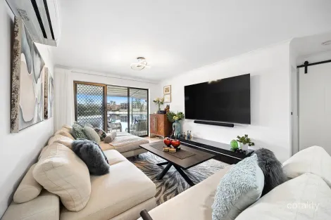 Property photo of 2/5 Goonawarra Drive Mooloolaba QLD 4557