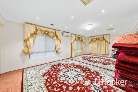 Property photo of 12 Cheshire Place Narre Warren South VIC 3805