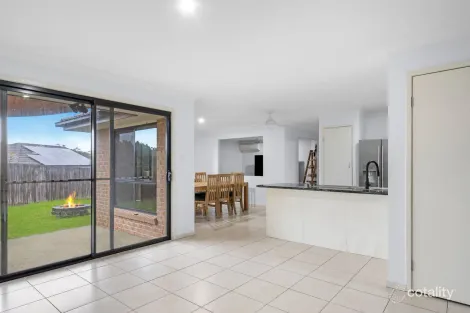 Property photo of 6 Sutherland Crescent Goodna QLD 4300