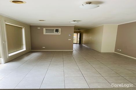 Property photo of 118 Rose Grange Boulevard Tarneit VIC 3029