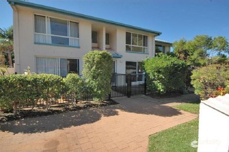 2/96 Amarina Ave, Mooloolaba, QLD 4557