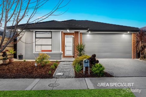 7 Outfield Rd, Clyde, VIC 3978