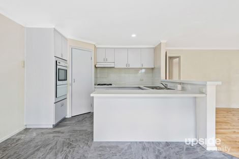 Property photo of 19 Hazeldean Court Hampton Park VIC 3976