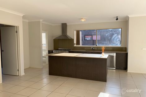 Property photo of 16 Birchmore Circuit Truganina VIC 3029