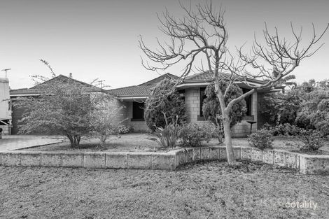 Property photo of 16 Glenelg Way Meadow Springs WA 6210