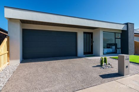Property photo of 12 Frangipani Way Mickleham VIC 3064