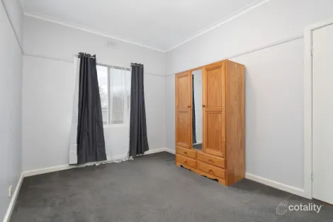 Property photo of 4 Grandview Grove Wendouree VIC 3355