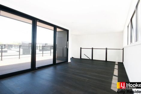 Property photo of 19 Kitchen Road Port Melbourne VIC 3207