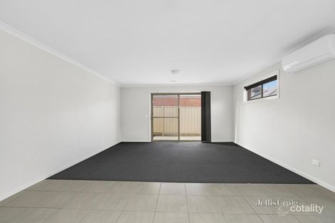 Property photo of 6 Whidburn Place Sebastopol VIC 3356