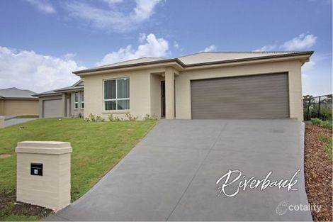 Property photo of 16 Dromedary Place Macquarie Links NSW 2565