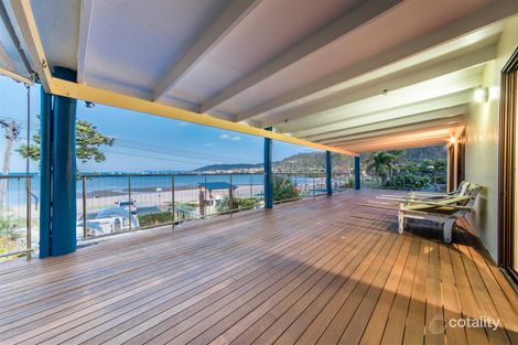 Property photo of 30 Coral Esplanade Cannonvale QLD 4802